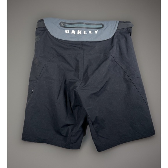 Oakley MTB Trail Short Men's L Black Zip Pockets Breathable  [FOA400585-02E] - Picture 1 of 16